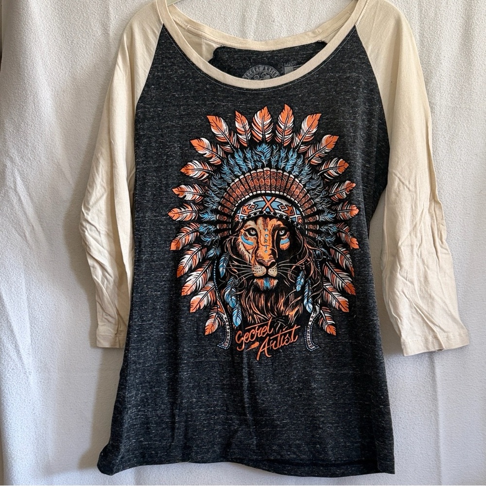 Affliction Black and Cream Graphic Tee Size Large
